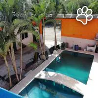 Bungalows Casa Chalet del Capitan es un hotel que admite mascotas en Guayabitos