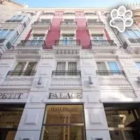Petit Palace Plaza de la Reina es un hotel que admite mascotas en Valencia