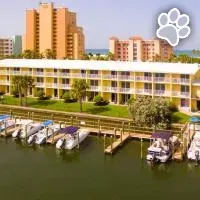 Treasure Bay Resort Marina es un hotel que admite mascotas en St Pete Clearwater